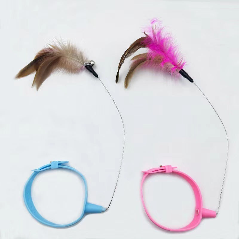 Collier interactif pour chat ZenPaws™ – Plume & clochette intégrées